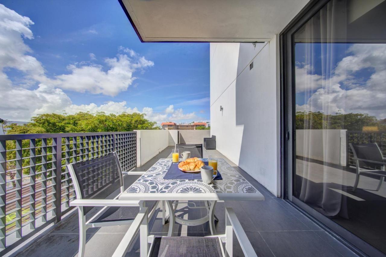 Moderno Residences By Bay Breeze Miami Beach Exterior photo